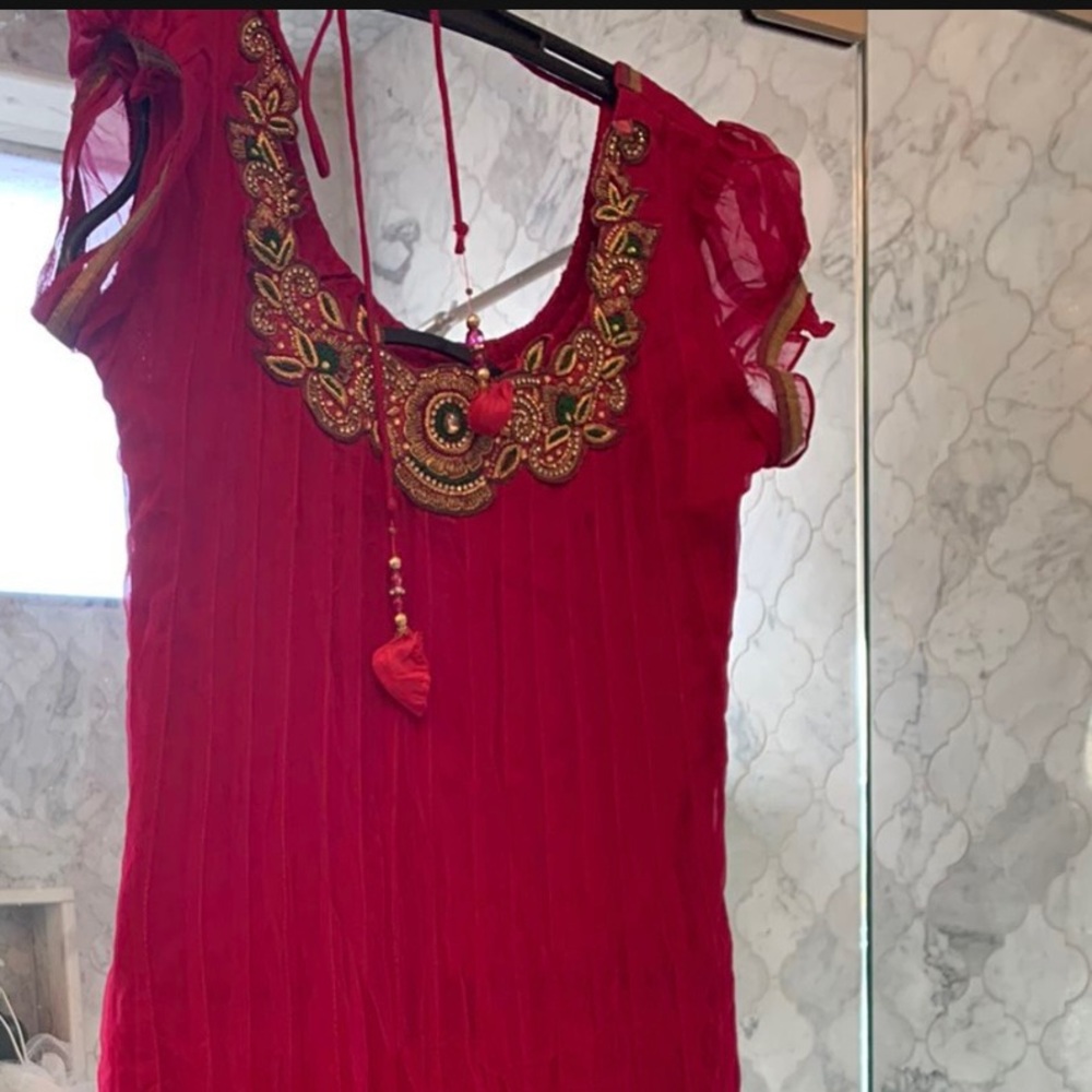 NEW Indian SIZE LARGE PINK & GOLD EMBROIDERY